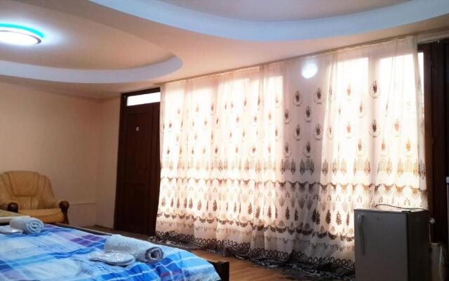 Nukiss Hostel