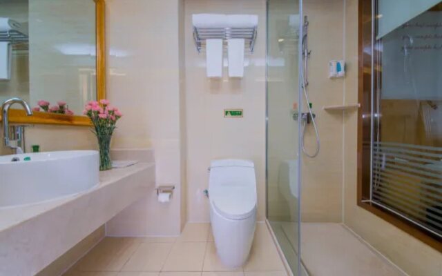 Vienna Hotel (Wuhan Central China Normal University, Huquan Metro Station)
