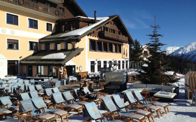 Hotel Salastrains