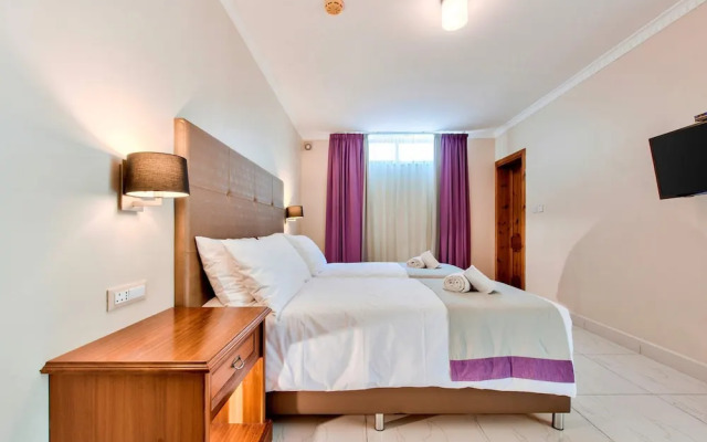 Villa Gardenia - 5 Bedroom Holiday Villa With Pool