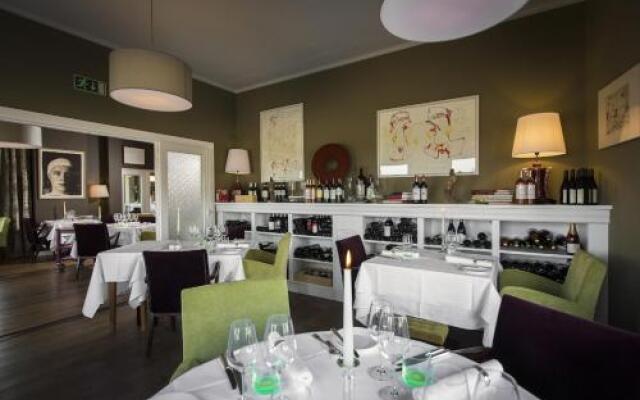 Mezzo Restaurant & Kamers