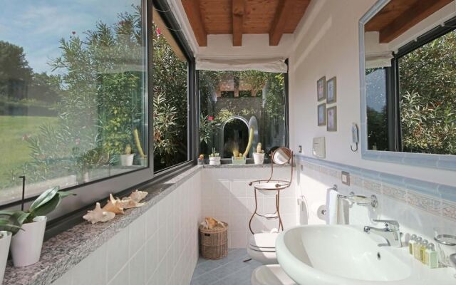 Villa Girasole in Polpenazze del Garda