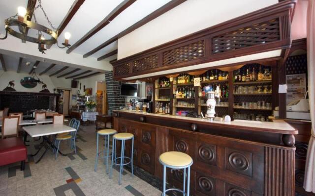 Logis Hotel De France