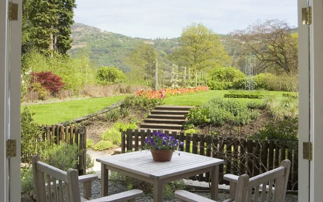 Lakeside Hotel & Spa