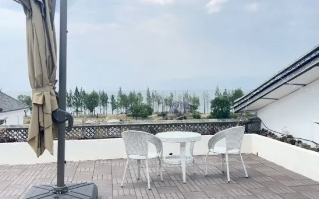 On the wind and cloud inn