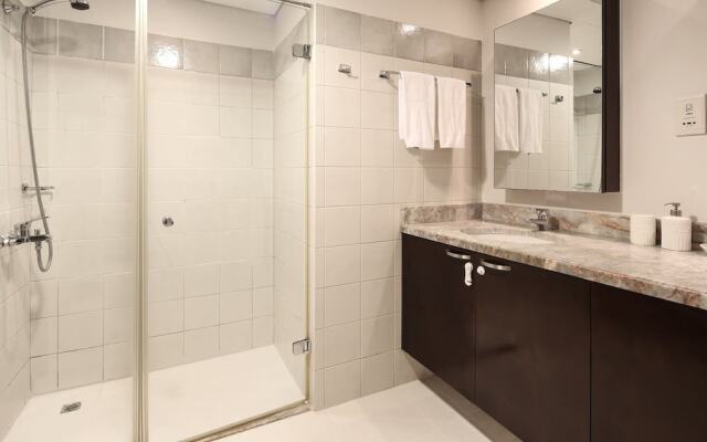 Astounding Marina Views in This Elegant 3br!
