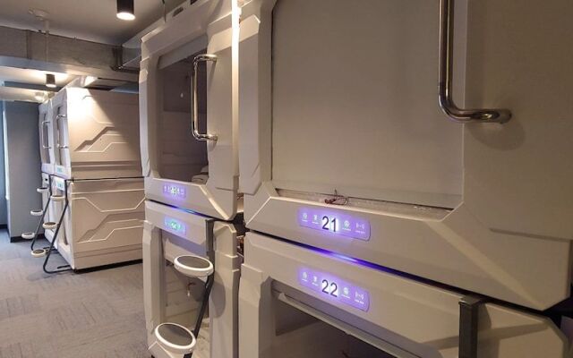 U Street Capsule Hostel