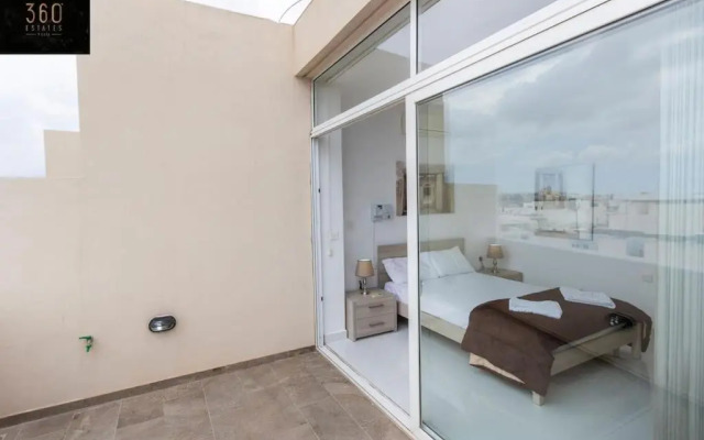Spacious, 1BR duplex off UNI/Hospital with WIFI by 360 Estates