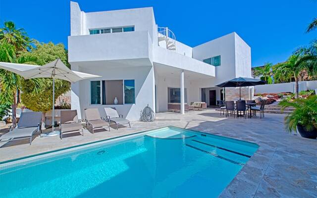 Walk to Cabo Bella beach 3BR Gem: Casa Angelina