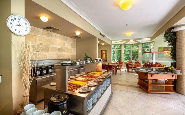 Jeravi Hotel