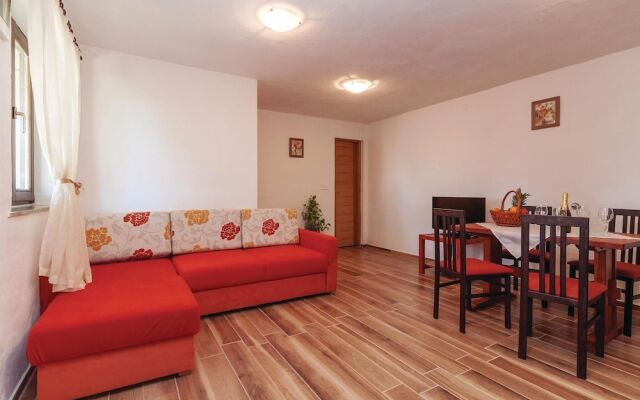 Amazing Home in Maslenica With Wifi and 1 Bedrooms