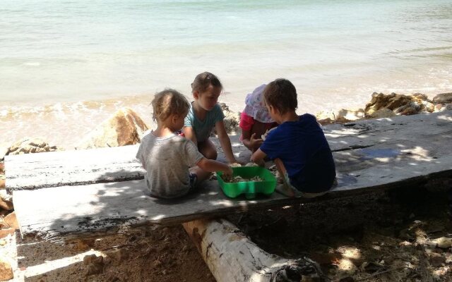 Bonhomie Beach Cottages