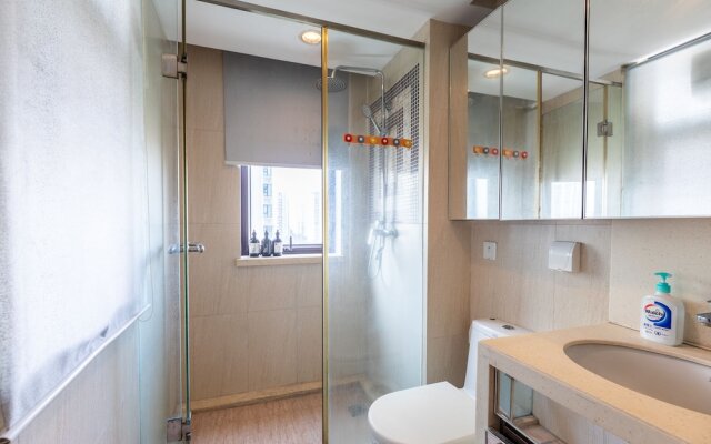 Locals Boutique Apartment  Huafa  No.10