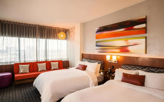 Hotel Derek