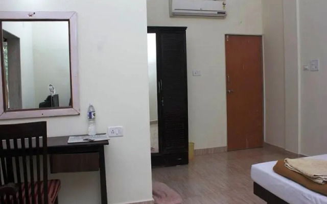 OYO 833 Hotel Prince Santosh Holiday Homes