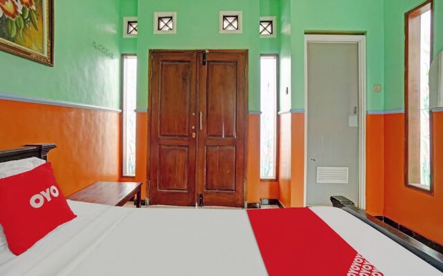 OYO Life 90321 Ken Ken Villa