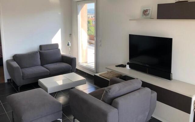 Outstanding apartment in Annecy