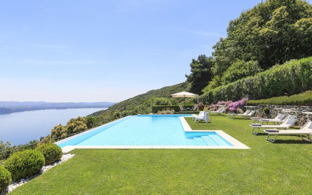 Villa Falcone 5 CAMERE 10 PAX