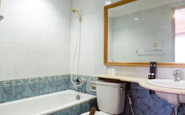 Spacious And Serene 1Br Apartment At Taman Beverly