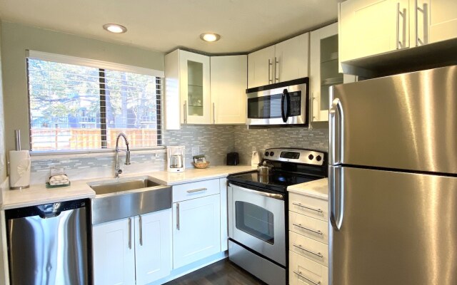 Tahoe Lakeshore Lodge & Spa