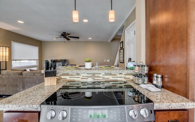 Winston - 2 Br Condo