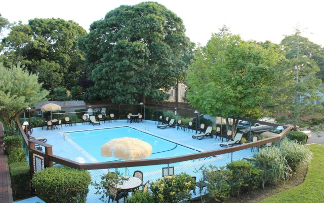 Kenny's Tipperary Inn