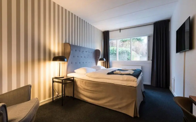 2 Person Holiday Park Home in Give