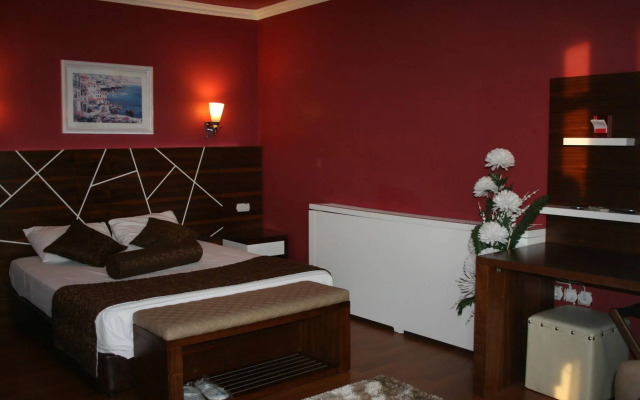 Nysa Hotel