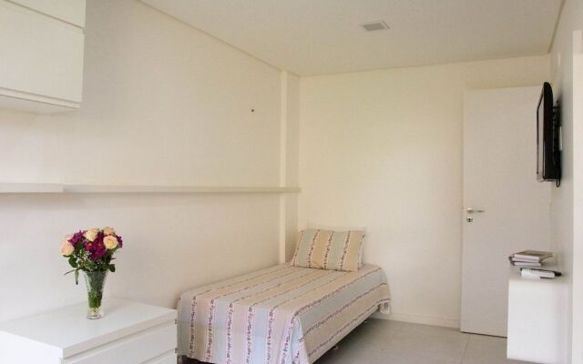 ML102 Luxuoso apartamento de 3 suites no Mandara Lanai