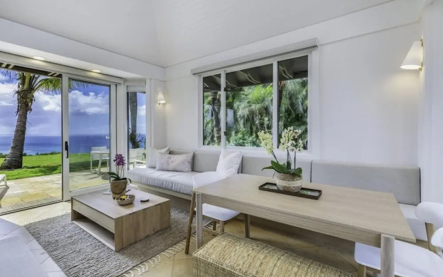 Hale Nanea 1 Bedroom Home by RedAwning