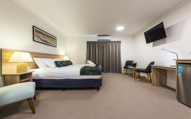 MAS Country Club Maclean Motel