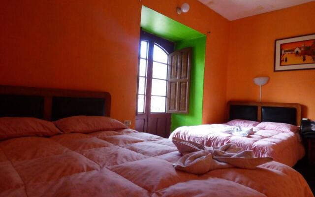 The Grasshopper Hostal Plaza de Armas