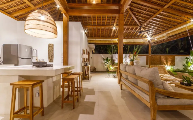 Villa Namu by Alfred in Bali