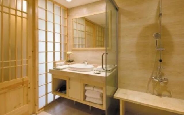 Yayuan Garden Holiday Hotel