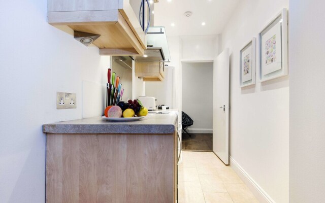 Lovely Collingham Gardens Apartment - DA01