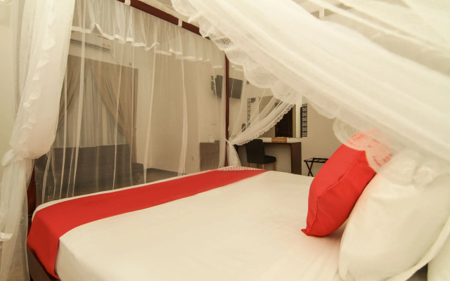 OYO 124 Clove Transit Hotel