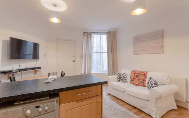 Charming 2 Bedroom Property in Clapham