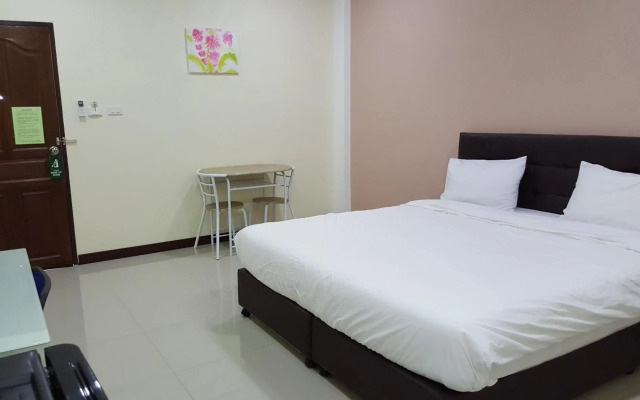 Charoensuk Grand Hotel