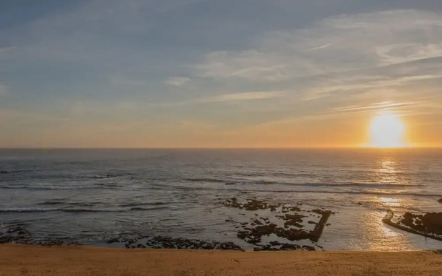 Liiiving in Porto Luxury Beachfront Apartment II