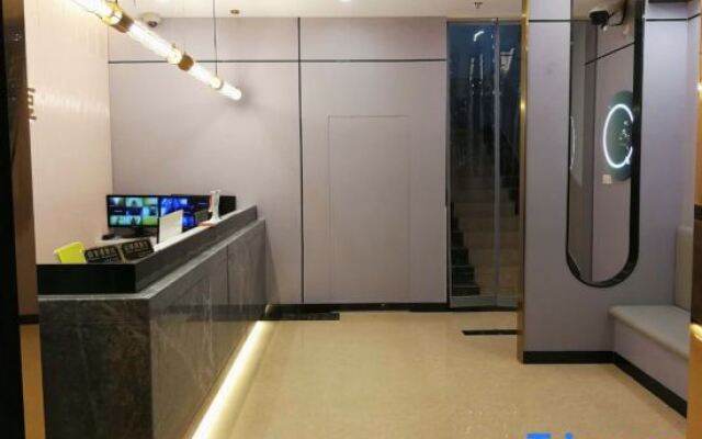 Qingzhu Yuexiang Hotel (Shanghai East Huancheng Road Metro Station)