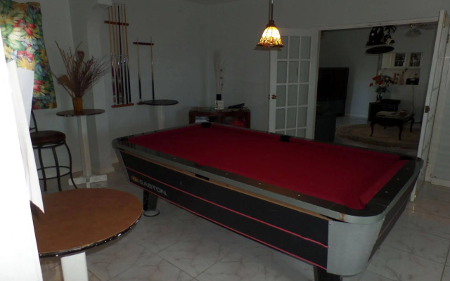 Luxurious Romantic Suite Kensington