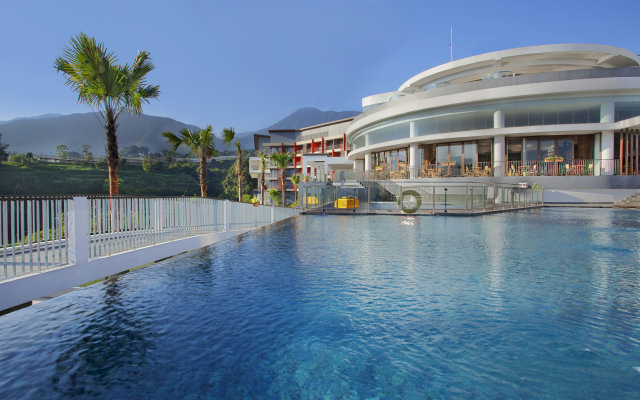 Pesona Alam Resort & Spa