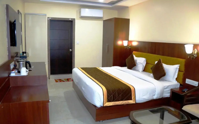 Hotel Shivoy Grand