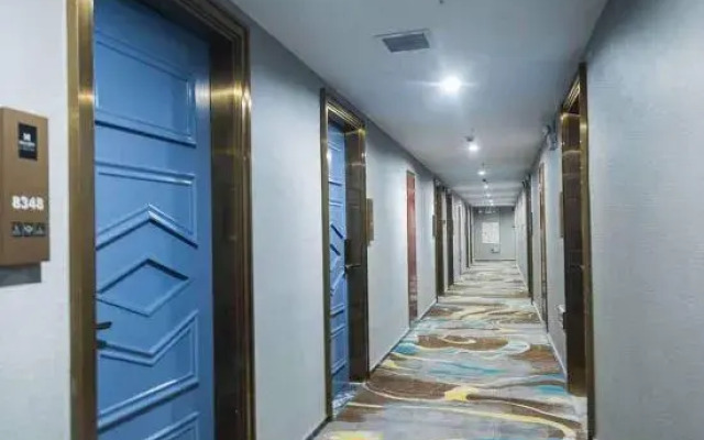 Aifeel Hotel (Baoji High-Speed Railway South Station Wenli College)