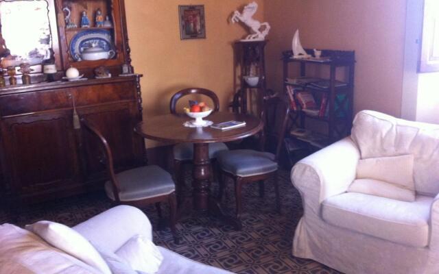 Marta Guest House
