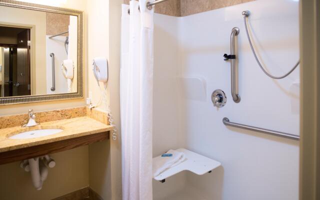 Holiday Inn Express Devils Lake by IHG