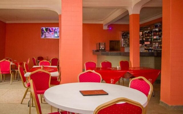 Vienna Golden Hotel