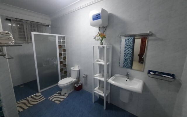 Efua Anoah Hotel & Apartment