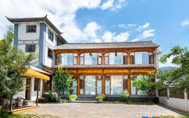 Shaxi Qingshuiqiao Yayuan Shunyuan B&B (North Guzong Lane)