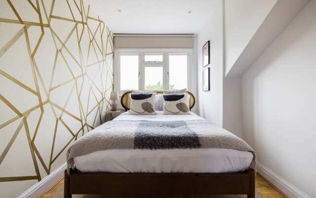 The Maida Vale Maison - 4BDR Maisonette Flat